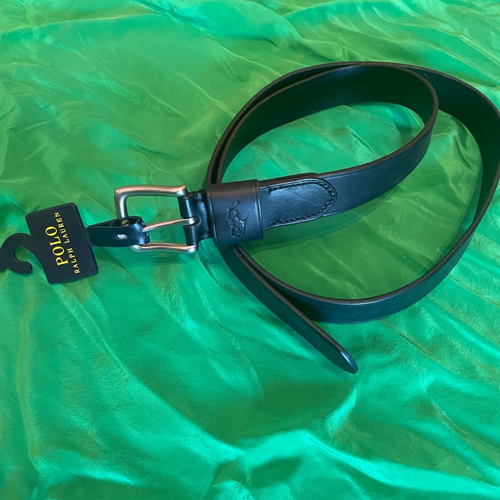 Polo Ralph Lauren classic black belt. 40” wdth 1” Silver buckle/black leather.